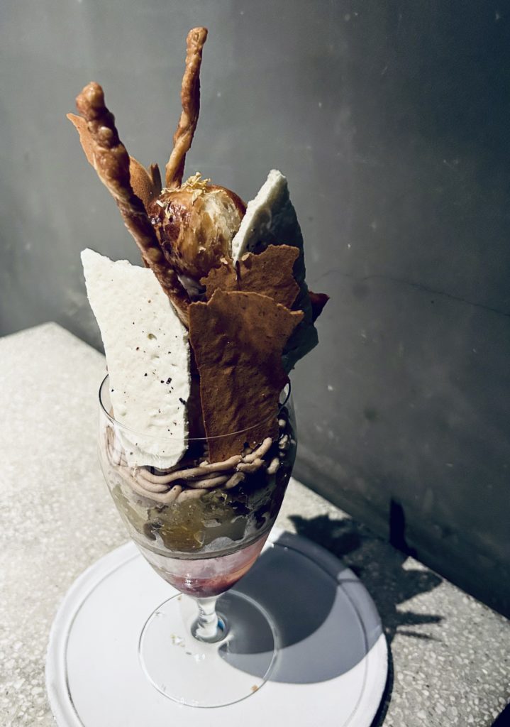 パルフェビジューモンブラン（https://www.instagram.com/p/CxsF1Uhy2_U/?igshid=MzRlODBiNWFlZA==）